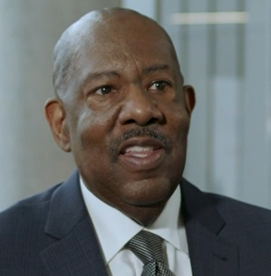 Gregory Stewart headshot